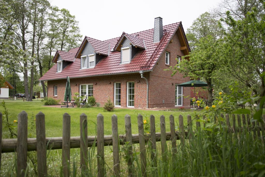 Spreewald Lodge ブルク エクステリア 写真